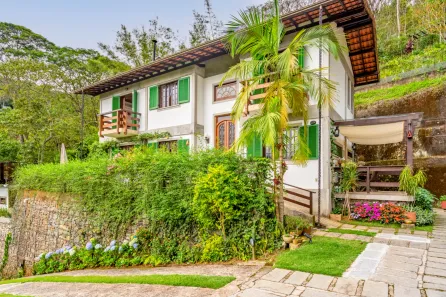 Casa com 4 Quartos à venda, 198m² no Itaipava, Petrópolis