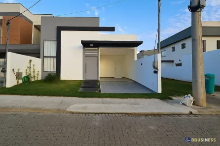 Casa com 3 Quartos à venda, 160m² no Parque Novo Jockey, Campos dos Goytacazes