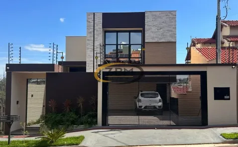 Casa com 3 Quartos à venda, 226m² no Universitário, Londrina