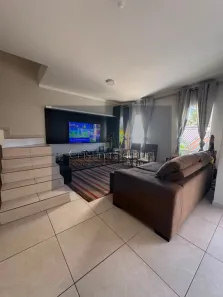 Sobrado com 3 Quartos à venda, 140m² no Loteamento Villa Branca, Jacareí