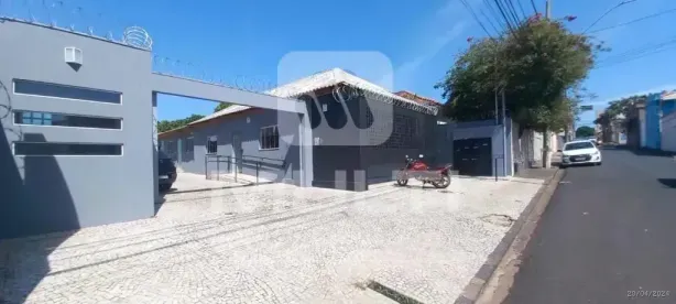 Casa com 1 Quarto para alugar, 130m² no Fundinho, Uberlândia