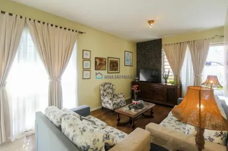 Casa com 3 Quartos à venda, 220m² no Vila Mariana, São Paulo