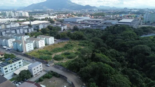 Lote/Terreno à venda, 10700m² no Jardim Limoeiro, Serra