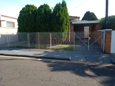 Casa com 3 Quartos à venda, 275m² no Centro, Araraquara