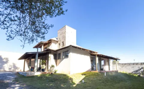 Casa com 3 Quartos à venda, 243m² no São Braz, Curitiba