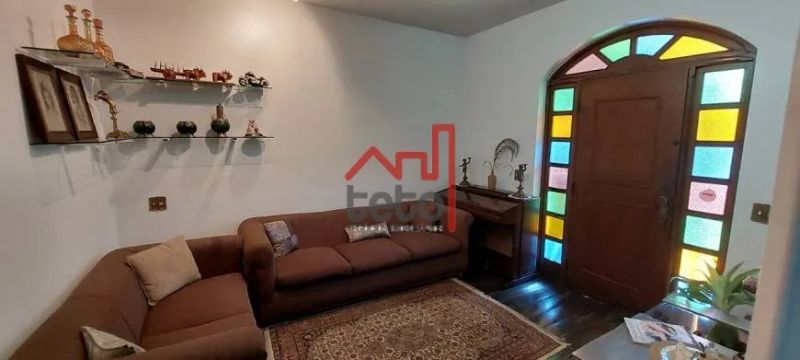 Casa com 5 quartos — Calafate, Belo Horizonte