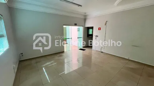Casa com 4 Quartos à venda, 215m² no Alto Umuarama, Uberlândia