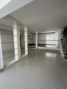 Sobrado com 3 Quartos à venda, 330m² no Vila Oliveira, Mogi das Cruzes