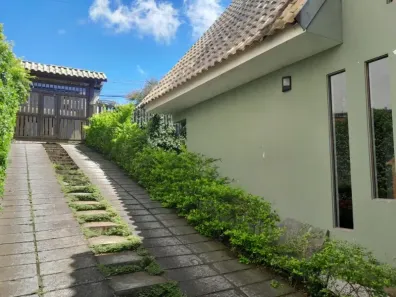 Sobrado com 3 Quartos à venda, 340m² no Centro, Araucária