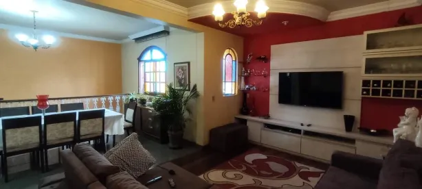Casa com 5 Quartos à venda, 250m² no Inconfidentes, Contagem