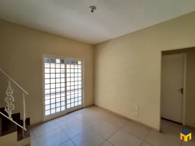 Casa com 2 Quartos para alugar, 65m² no Bangu, Rio de Janeiro