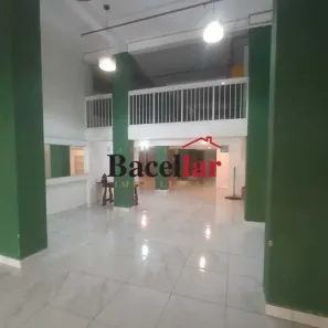 Ponto Comercial à venda, 210m² no Vila Isabel, Rio de Janeiro