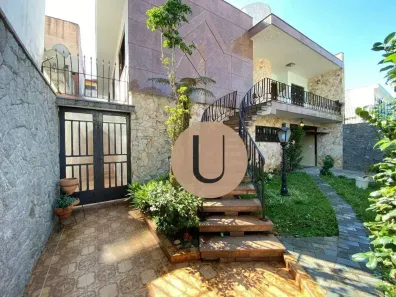 Sobrado com 3 Quartos à venda, 178m² no Jardim Piqueroby, São Paulo