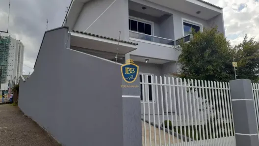 Sobrado com 3 Quartos à venda, 187m² no Uvaranas, Ponta Grossa