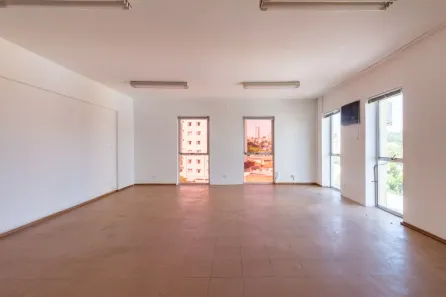 Ponto Comercial para alugar, 110m² no Vila Romana, São Paulo
