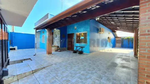 Casa com 4 Quartos à venda, 203m² no Jardim Britânia, Caraguatatuba
