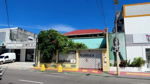 Sobrado com 4 Quartos à venda, 243m² no Nossa Senhora das Graças, Manaus