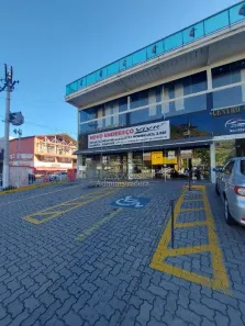 Ponto Comercial para alugar, 681m² no Itaipava, Petrópolis