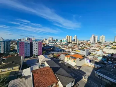 Apartamento com 2 Quartos à venda, 64m² no Barreiros, São José