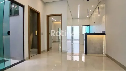 Casa com 2 Quartos à venda, 69m² no Jardim Holanda, Uberlândia