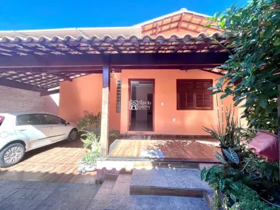 Casa com 3 Quartos à venda, 250m² no Petrópolis, Betim