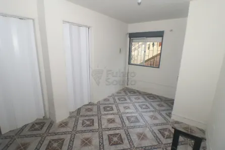Apartamento com 2 Quartos para alugar, 37m² no São Gonçalo, Pelotas