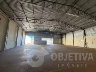 Galpão/Depósito/Armazém para alugar, 530m² no Nossa Senhora das Graças, Uberlândia