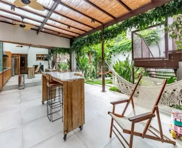 Casa com 3 Quartos à venda, 180m² no Vila Madalena, São Paulo