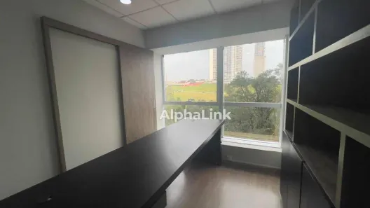 Sala Comercial para alugar, 42m² no Green Valley Alphaville, Barueri