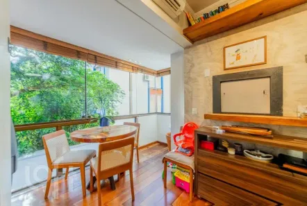 Apartamento com 2 Quartos à venda, 72m² no Auxiliadora, Porto Alegre