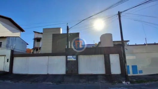 Casa com 2 Quartos para alugar, 47m² no Vila União, Fortaleza