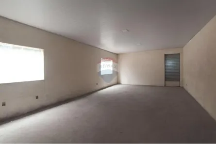 Sala Comercial com 10 Quartos para alugar, 181m² no Santa Cruz, Rio de Janeiro