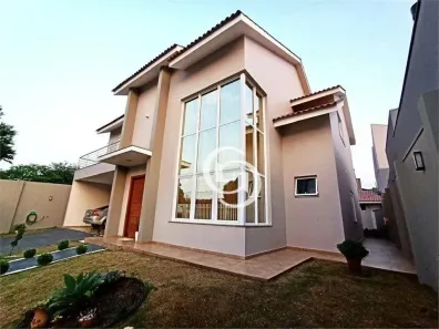 Sobrado com 4 Quartos à venda, 298m² no Região do Lago, Cascavel