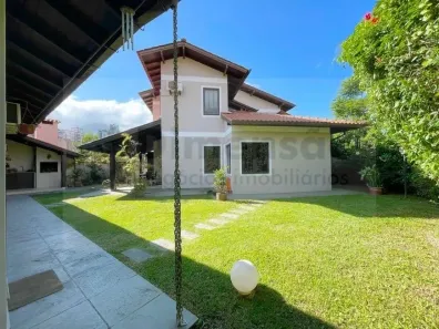 Casa com 4 Quartos à venda, 238m² no Itacorubi, Florianópolis