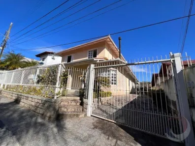 Casa com 4 Quartos à venda, 309m² no Monte Verde, Florianópolis
