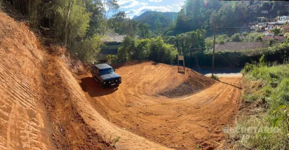 Lote/Terreno à venda, 870m² no Nogueira, Petrópolis
