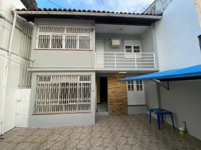 Casa com 4 Quartos à venda, 240m² no São Brás, Belém