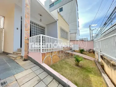 Casa com 4 Quartos para alugar, 231m² no Padre Eustáquio, Belo Horizonte