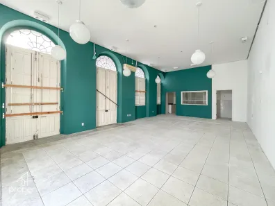 Prédio Comercial com 1 Quarto para alugar, 121m² no Centro, Pelotas