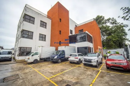 Prédio Comercial para alugar, 1300m² no Jardim Lambreta, Cotia