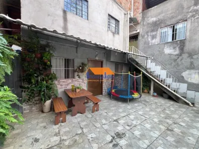 Casa com 6 Quartos à venda, 200m² no Vista Alegre, Belo Horizonte