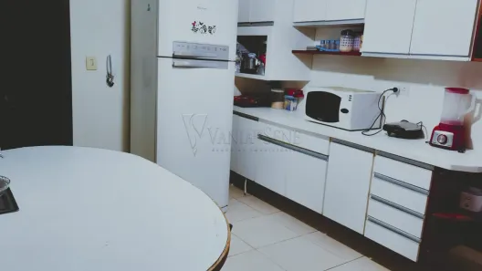 Casa com 5 Quartos para alugar, 180m² no Bosque dos Eucaliptos, São José dos Campos