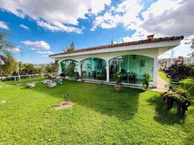 Fazenda/Sítio com 3 Quartos à venda, 218m² no Jardim Parque da Palmeiras, Serra Negra