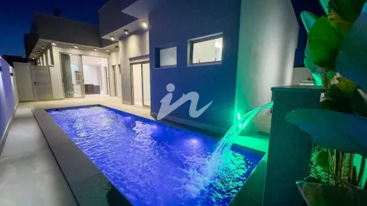 Casa com 4 Quartos à venda, 236m² no Nova Uberlândia, Uberlândia
