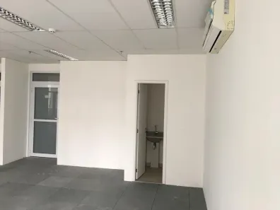 Sala Comercial para alugar, 84m² no Cidade Monções, São Paulo