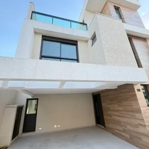 Casa de Condomínio com 3 Quartos à venda, 188m² no Santa Felicidade, Curitiba