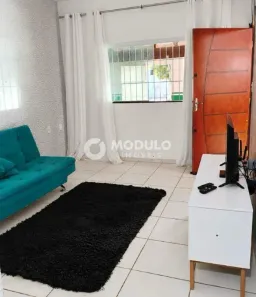 Casa com 3 Quartos à venda, 200m² no Segismundo Pereira, Uberlândia