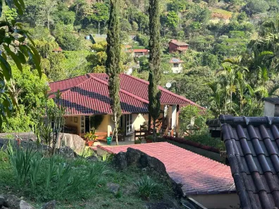 Casa com 5 Quartos à venda, 600m² no Araras, Petrópolis