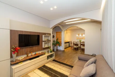 Casa com 4 Quartos à venda, 264m² no Carlos Prates, Belo Horizonte