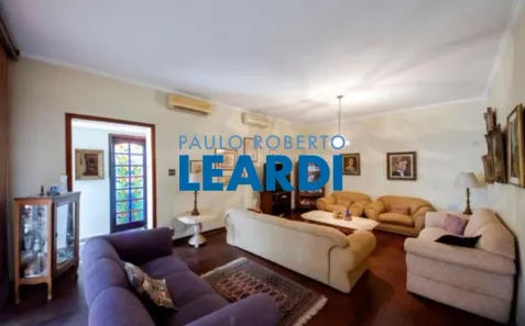 Casa com 6 Quartos à venda, 670m² no Cerqueira César, São Paulo